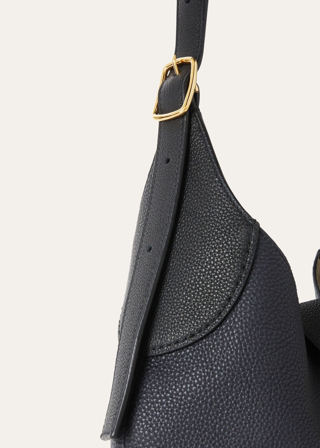 Medium Bobbin Bag - 6