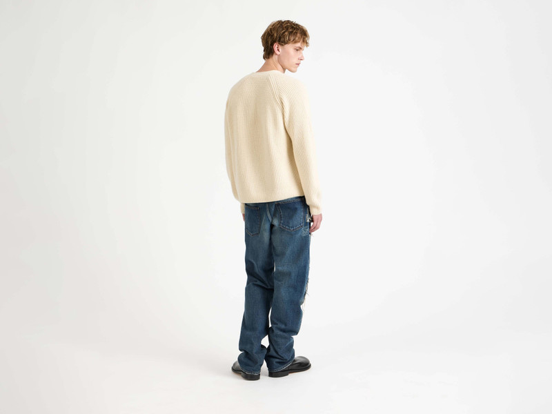 V-NECK CARDIGAN IN IVORY 3