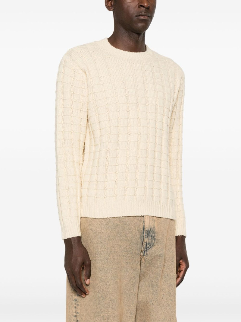 Angle sweater 3