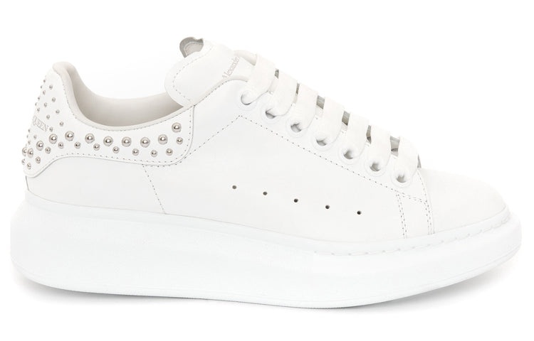 (WMNS) Alexander McQueen Studded Oversized Sneakers 'White' 666406WHQYW9071 - 2