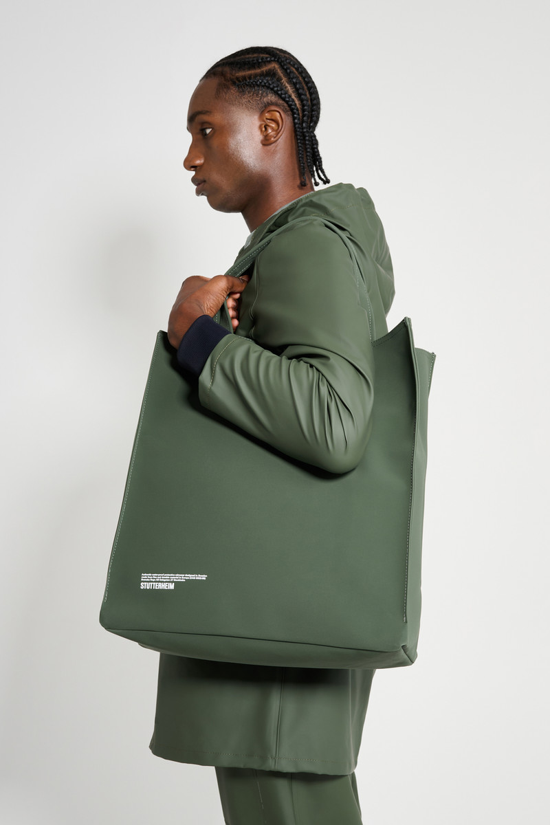 Stutterheim Stylist Bag Matte Green outlook