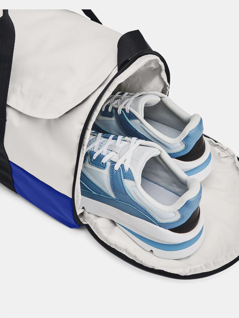 UA Triumph Barrel Duffle 5