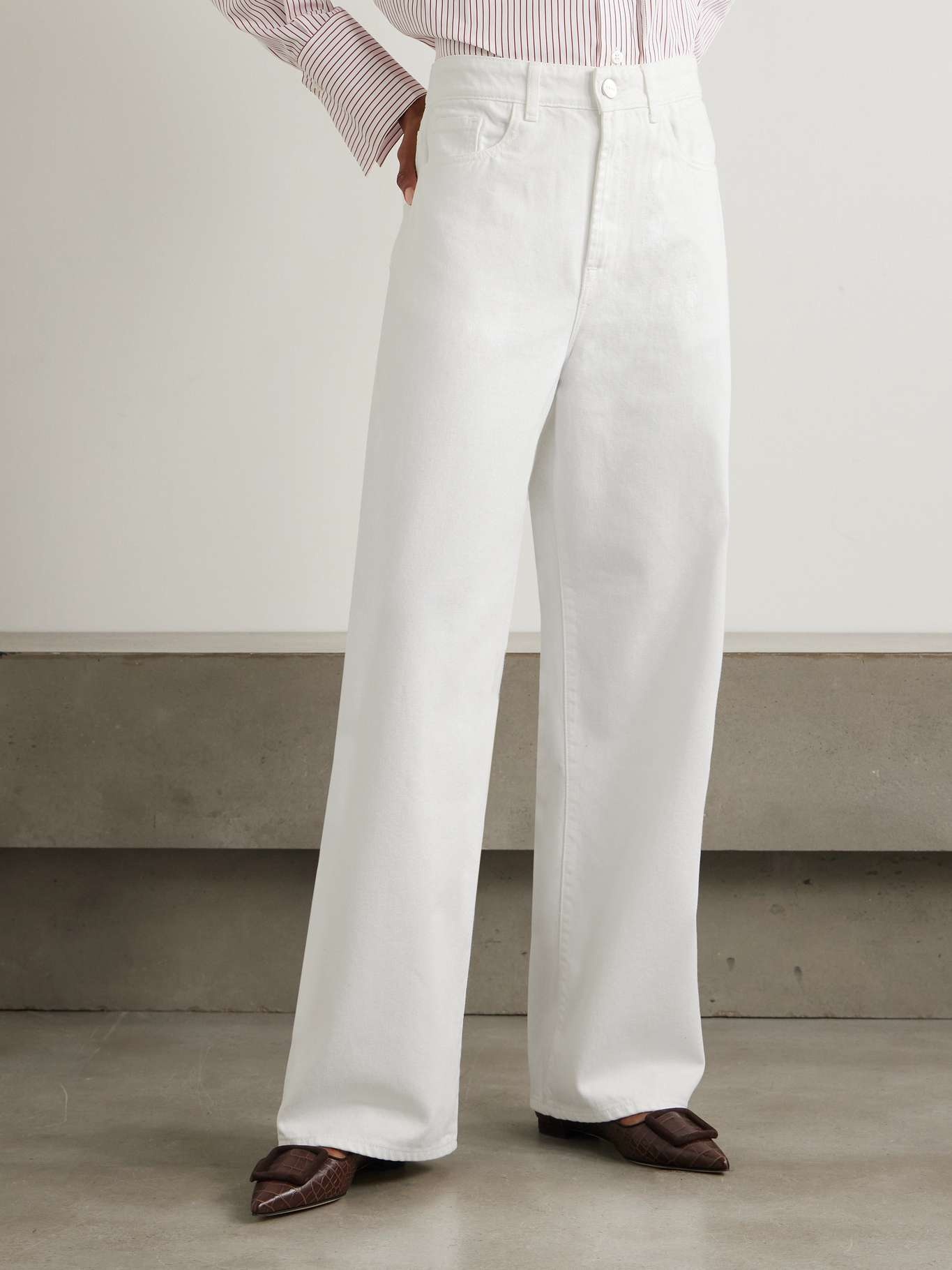 High-rise wide-leg jeans - 3