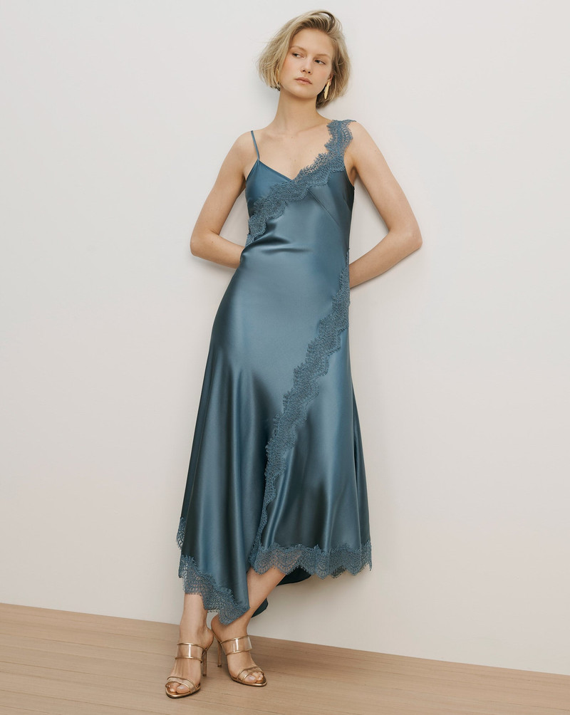 VERONICA BEARD VERNON LACE MAXI DRESS outlook