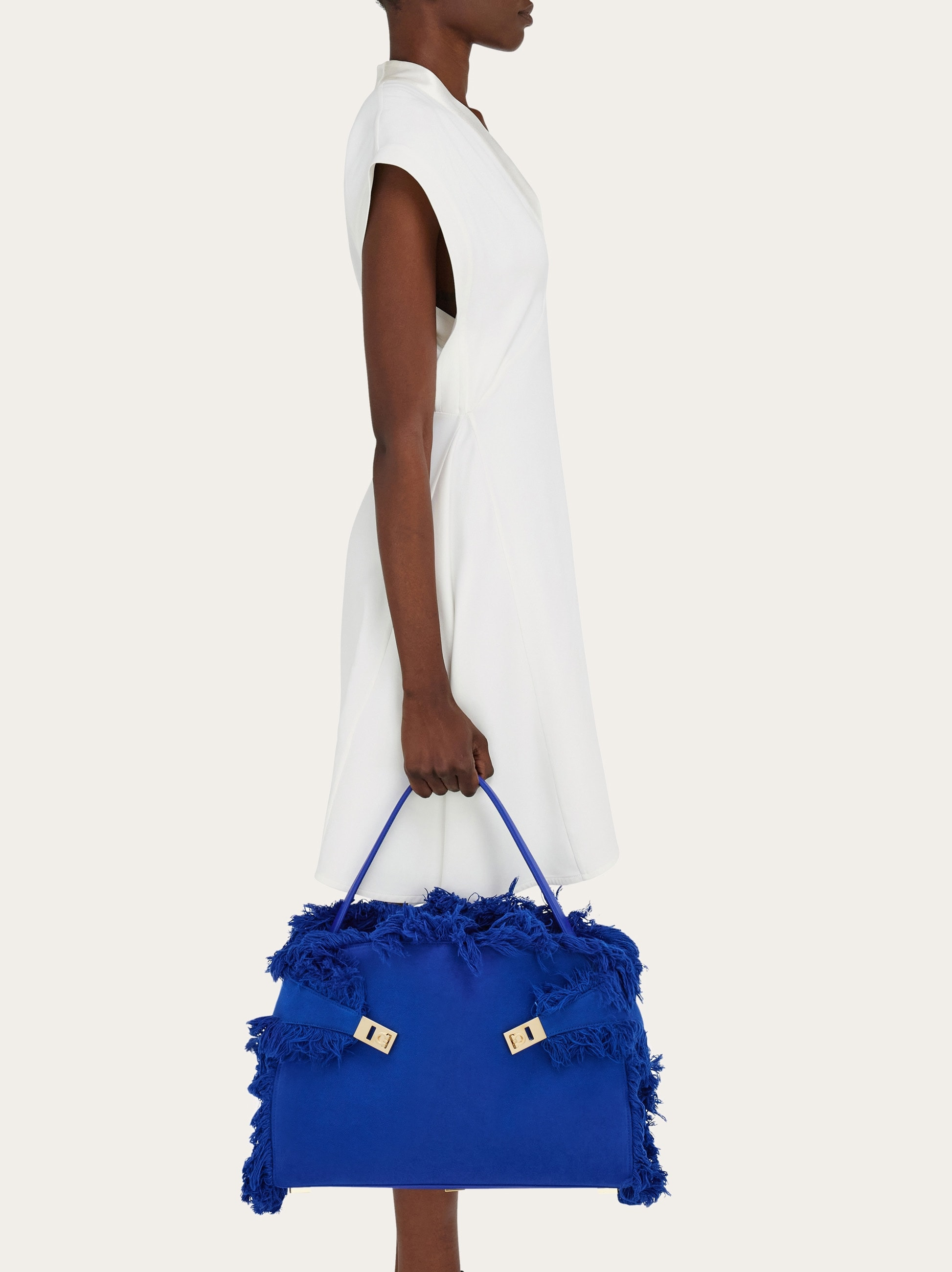 Fringed Hug Soft shoulder bag (L) - 3