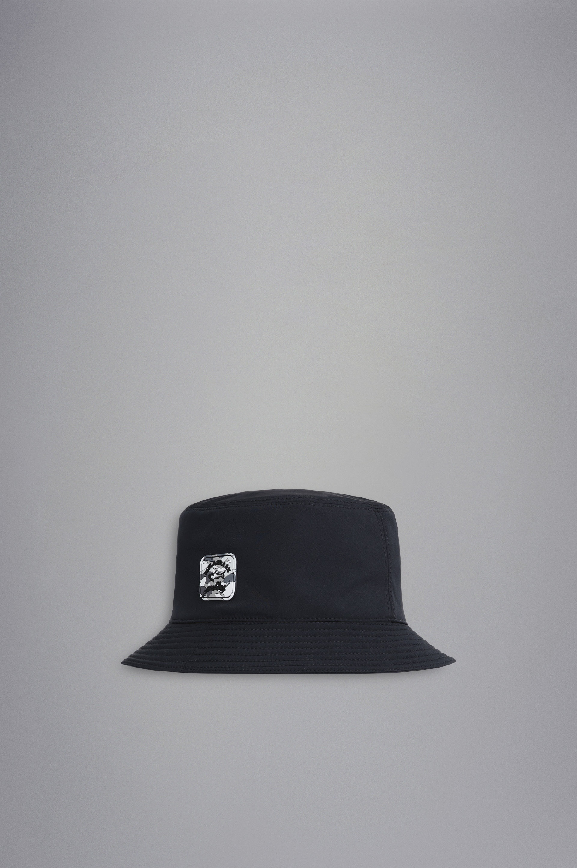 BUCKET HAT WITH CAMOUFLAGE BADGE - 2