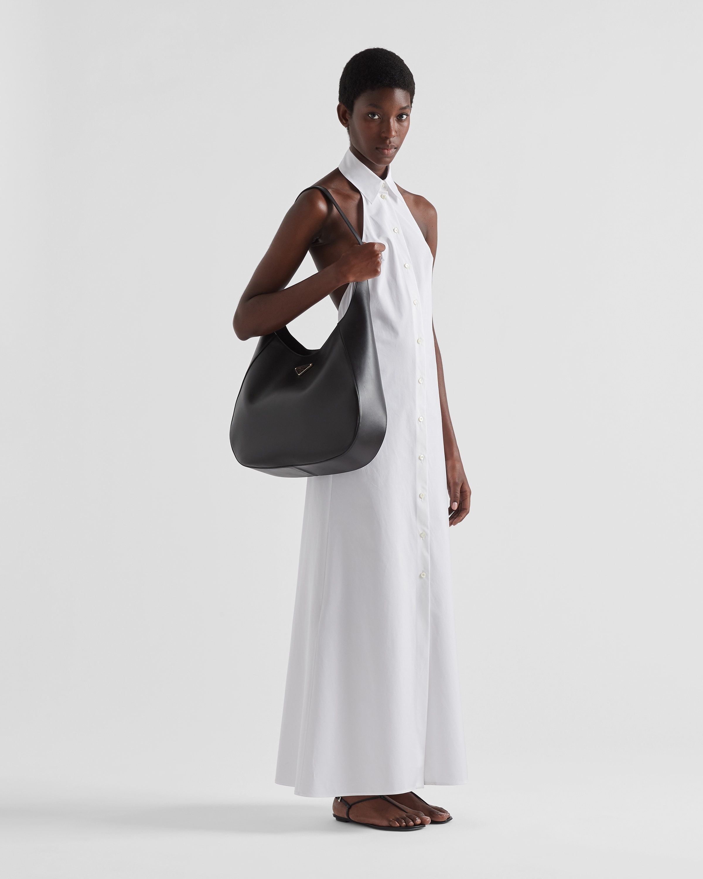 Large leather shoulder bag with topstitching - 2