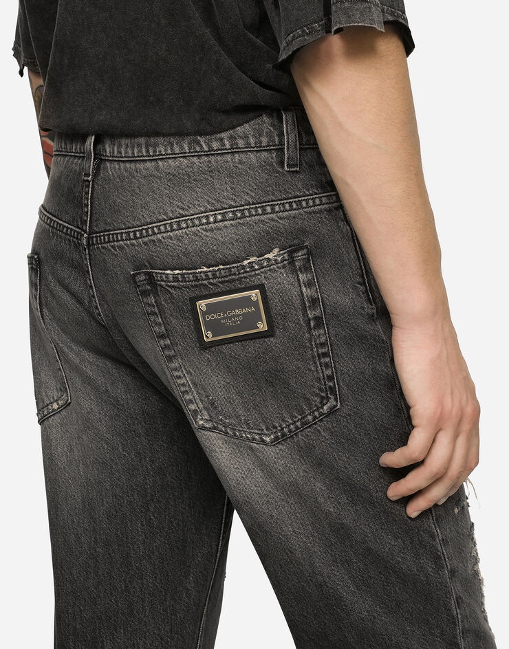 Loose gray jeans with repaired rips - 5