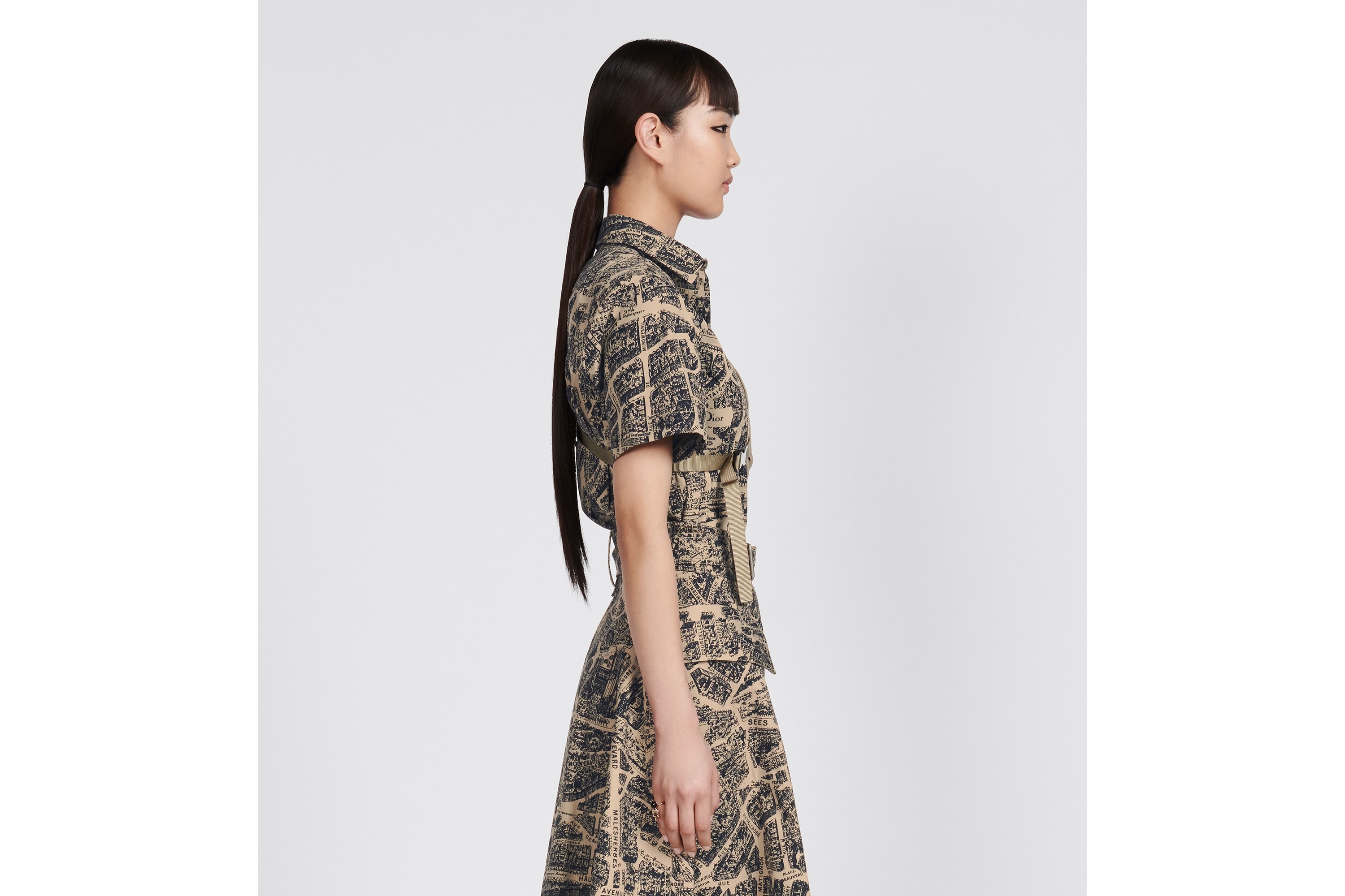 Short Buttoned Blouse - 5