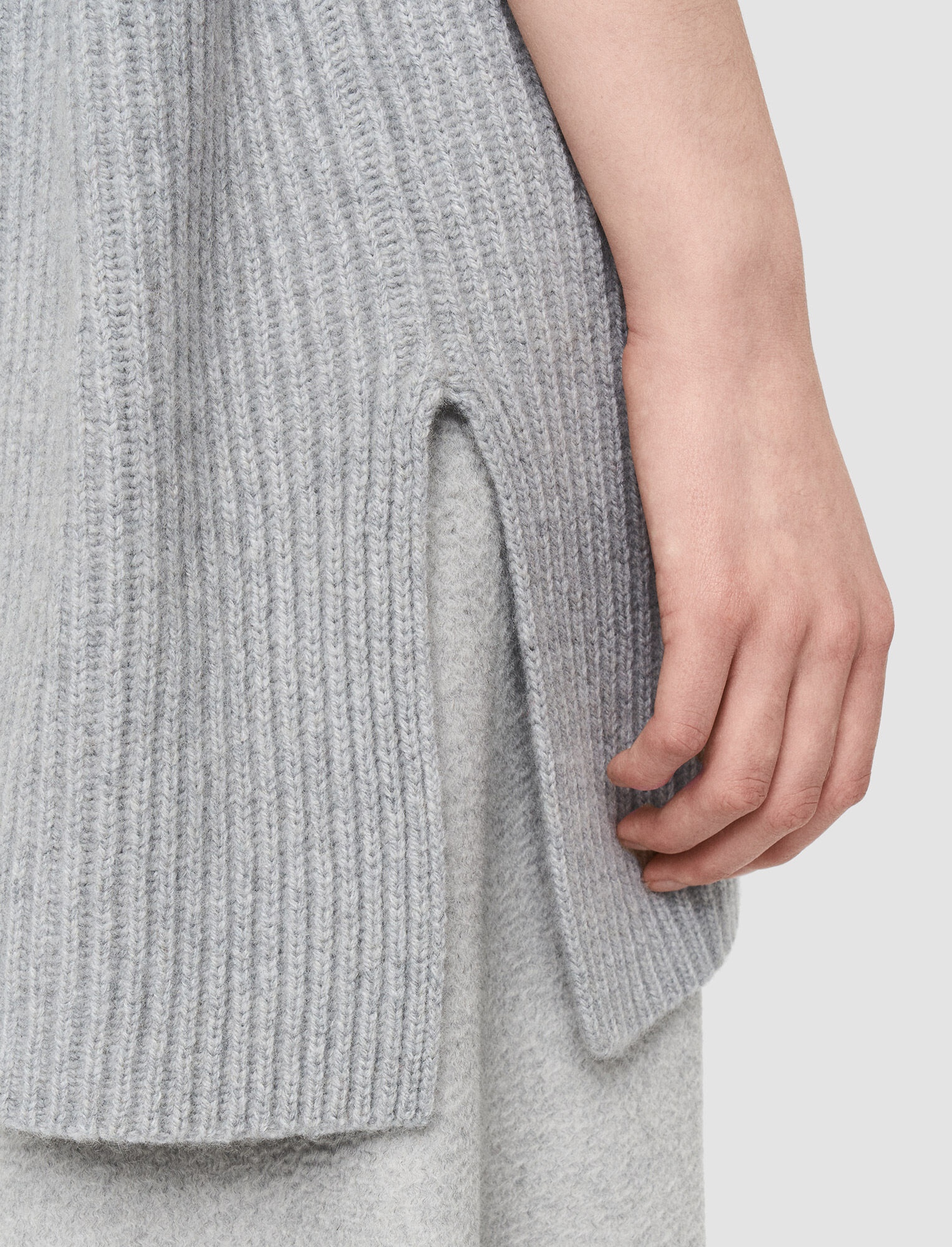 Luxe Cashmere Vest - 5