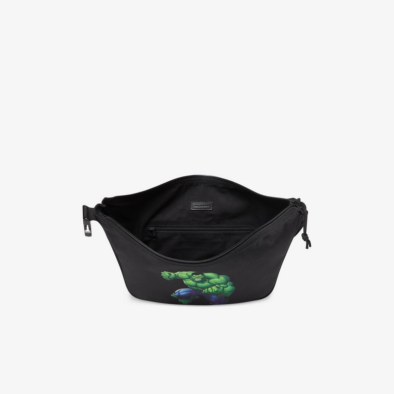 Men's Hulk©2021marvel Explorer Sling Bag in Black 4