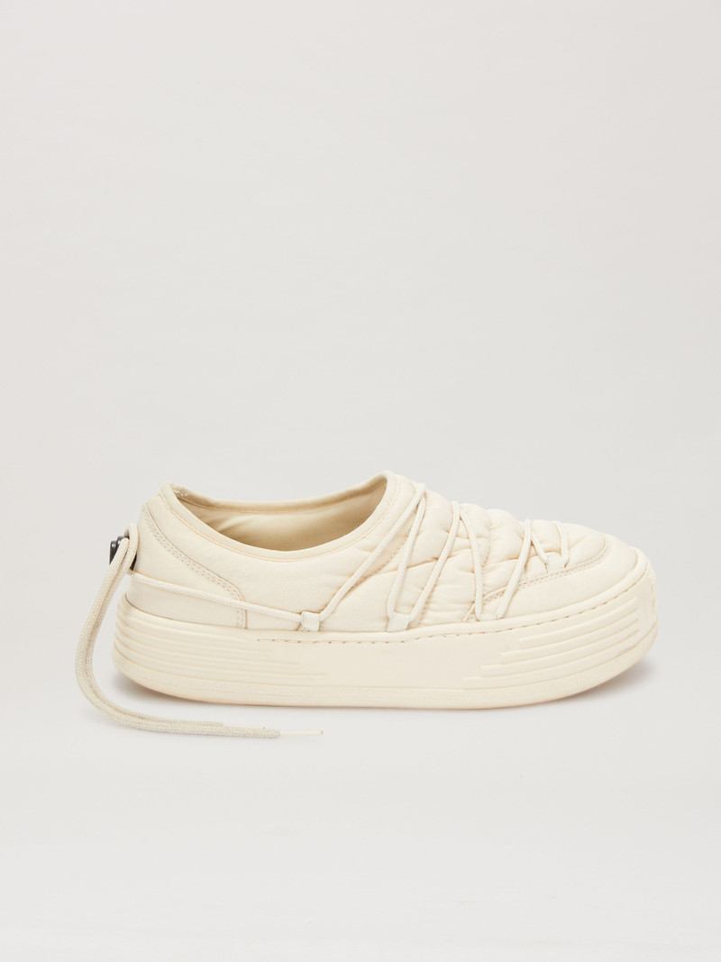Snow Puffed Sneakers 1