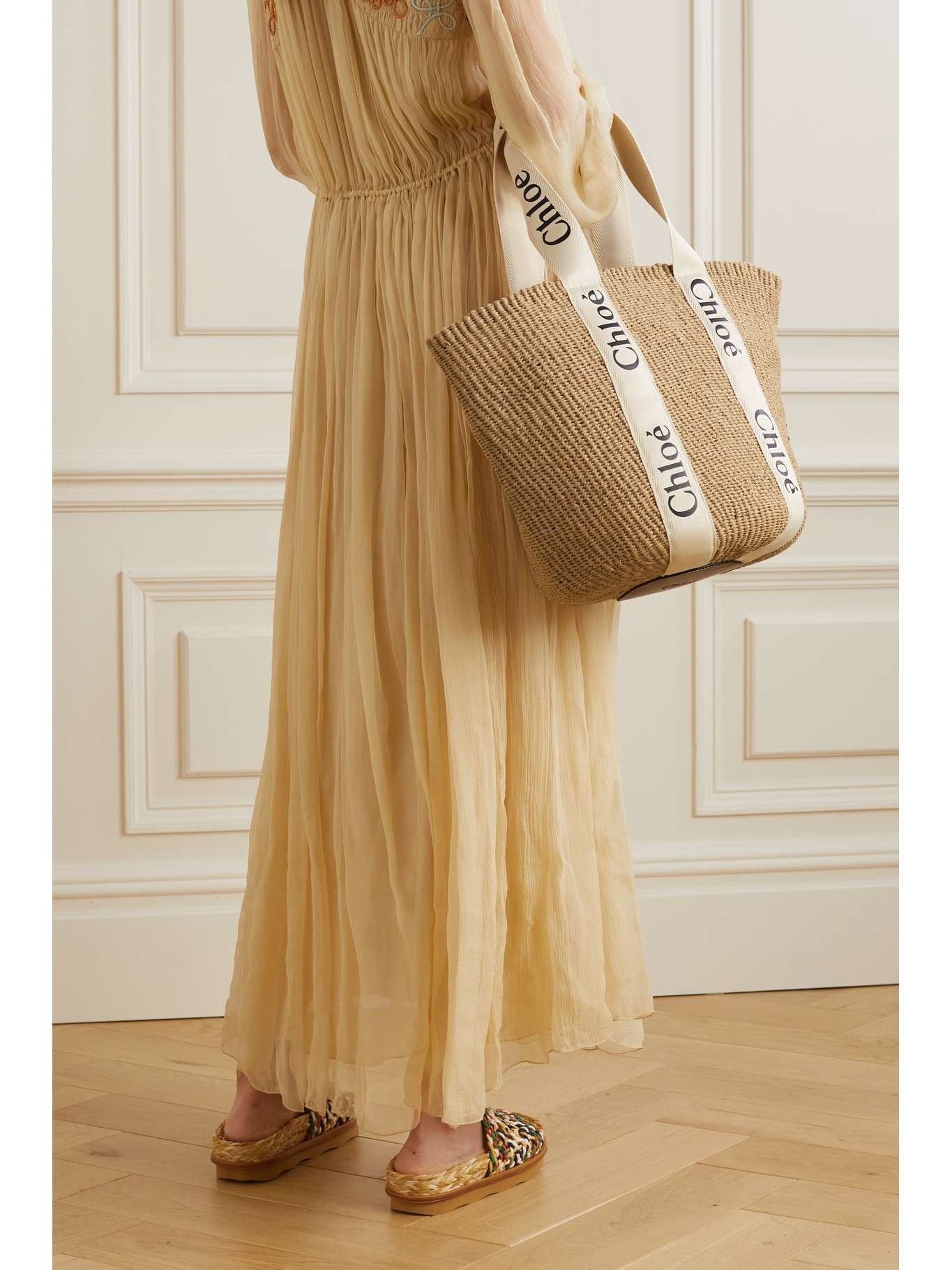 Woody large leather-trimmed raffia tote - 2