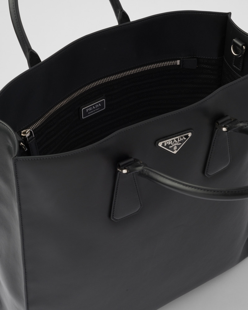 Leather tote bag with shoulder strap 5