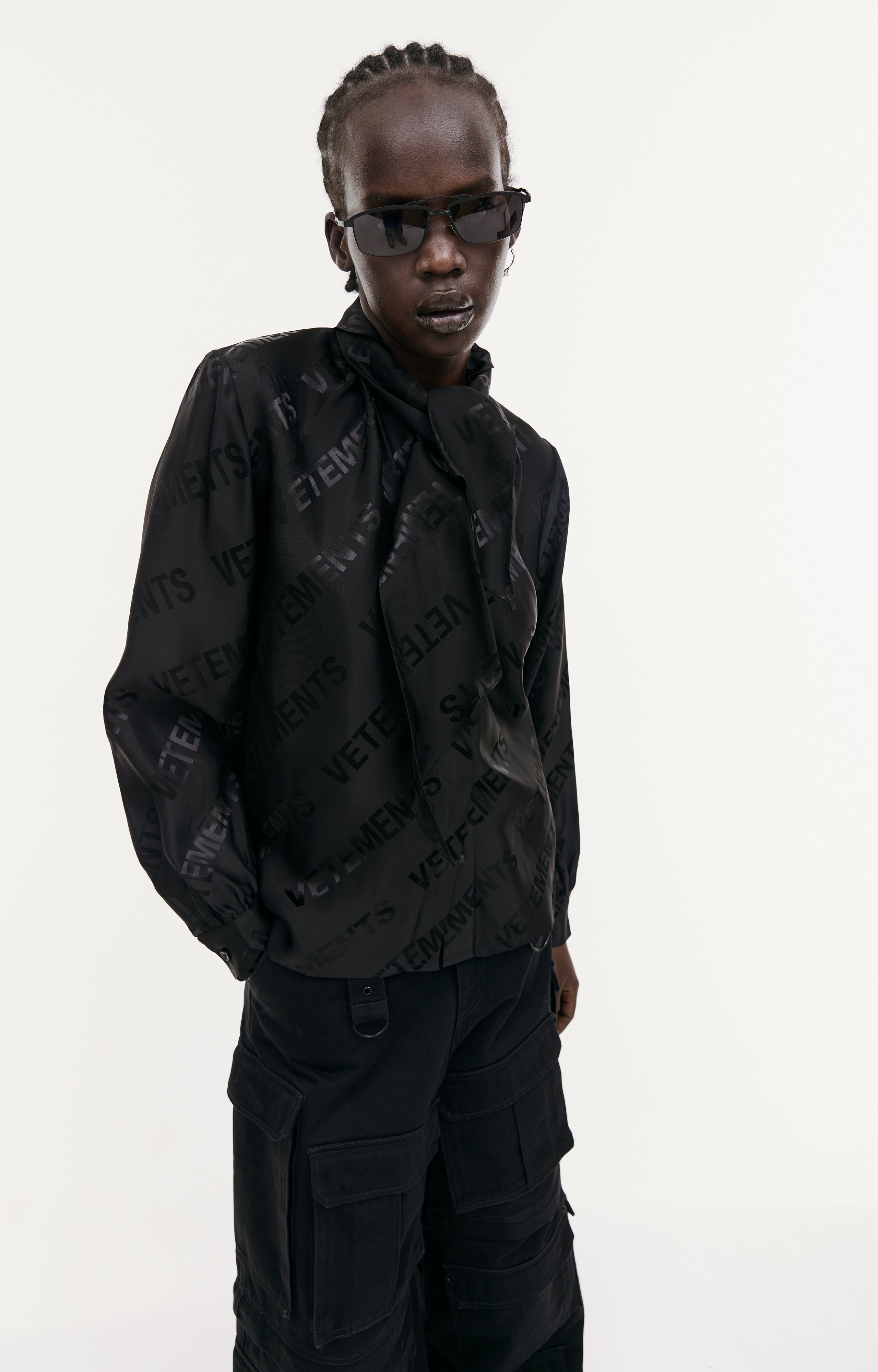 BLACK LOGO SHIRT - 4
