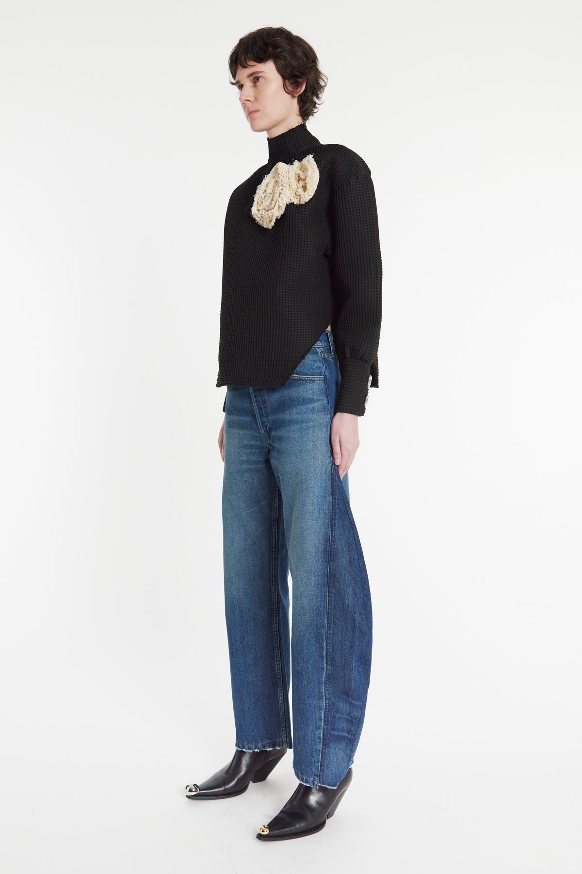 WAFFLE TEXTURE TOP WITH 3D FLOWERS BLACK - 3