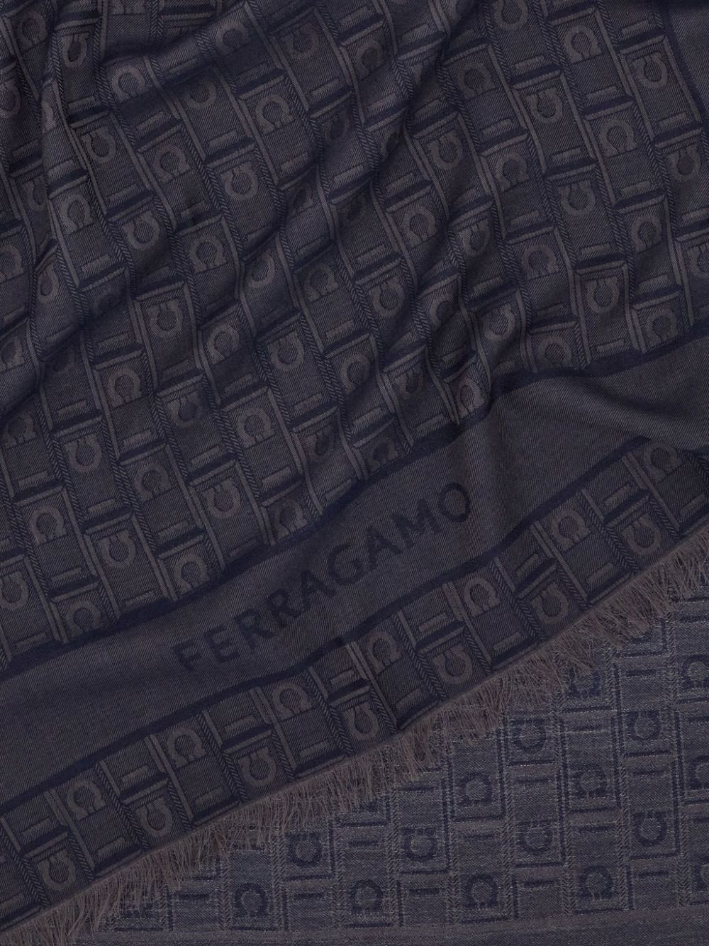 Gancini-jacquard stole - 2