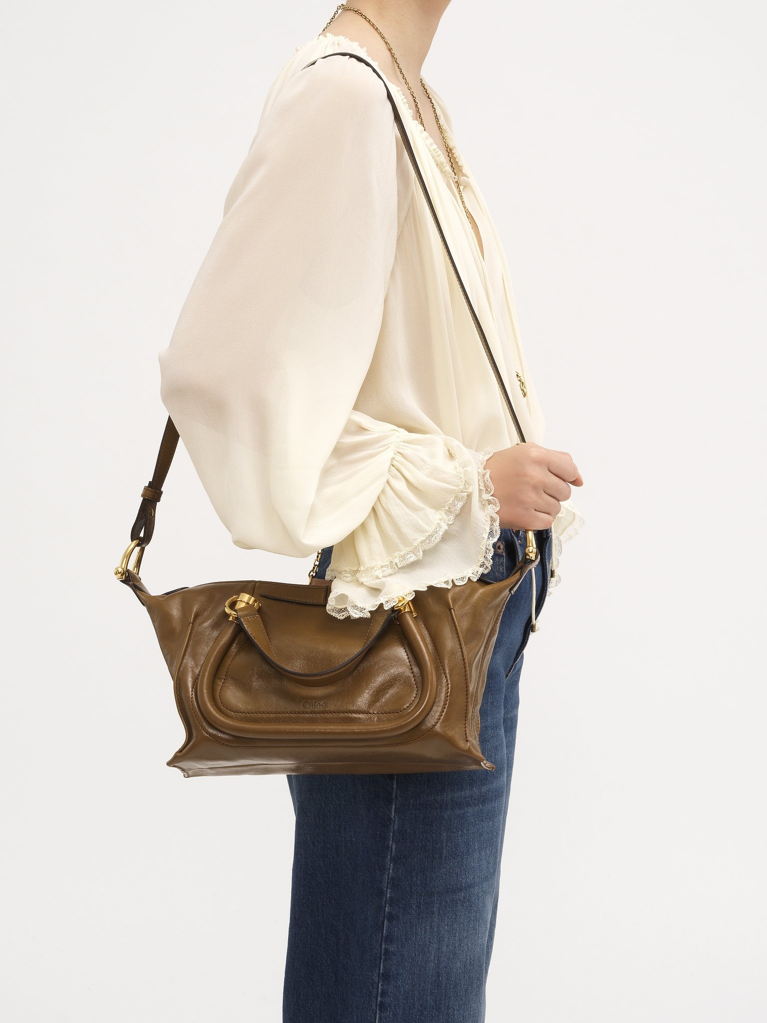 【関税＆送料込み】ChloAC Paraty 24 Small In Glossy Leather Chloé Small Paraty 24 Bag In Shiny Leather | Chloé US
