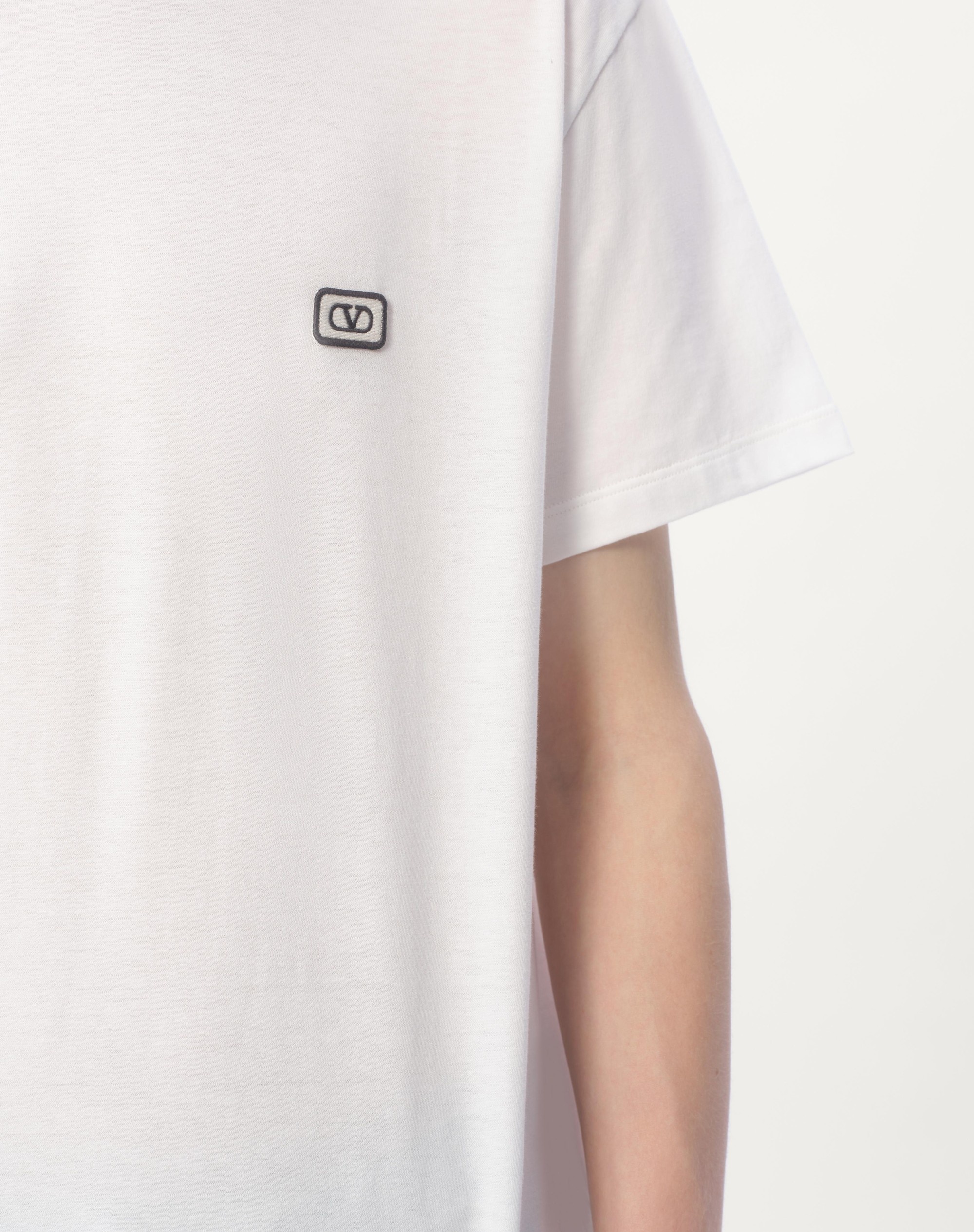 COTTON T-SHIRT WITH VLOGO PATCH - 4