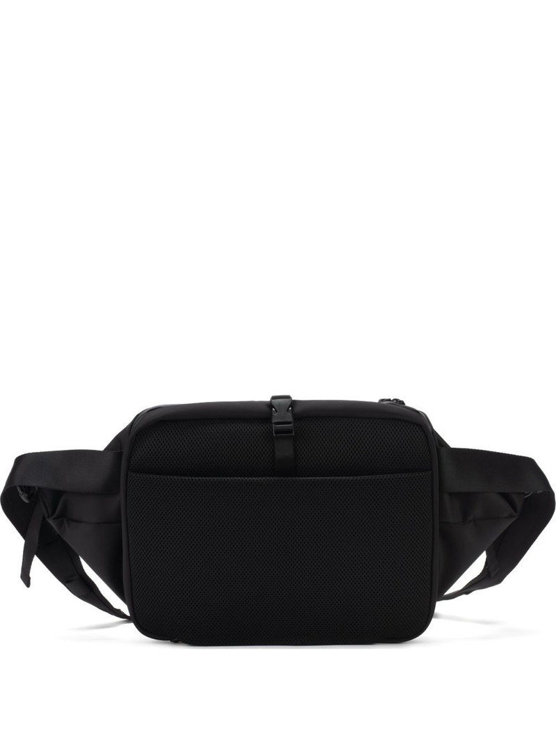 Isarau shoulder bag 1