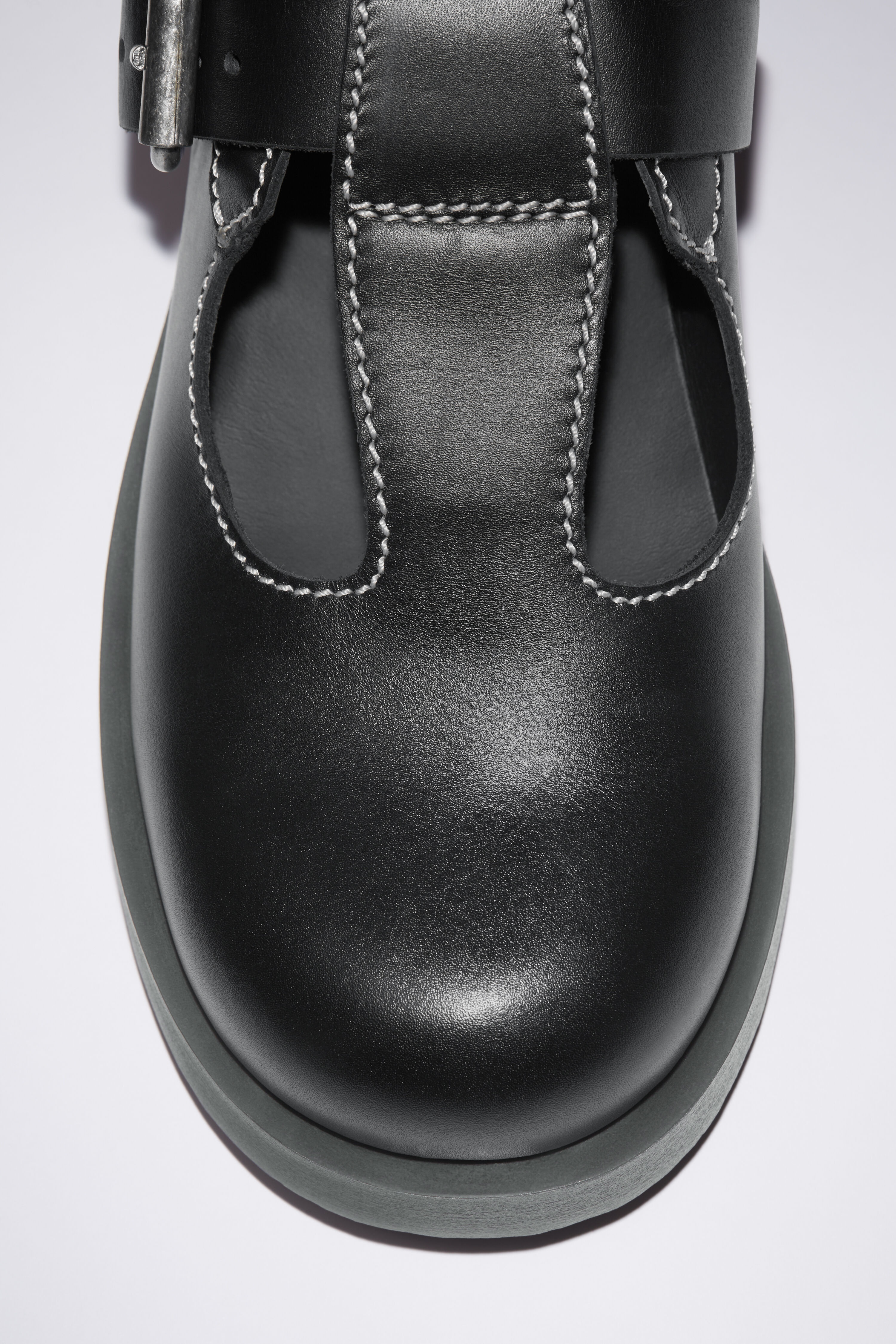 Leather buckle shoes - Black - 6