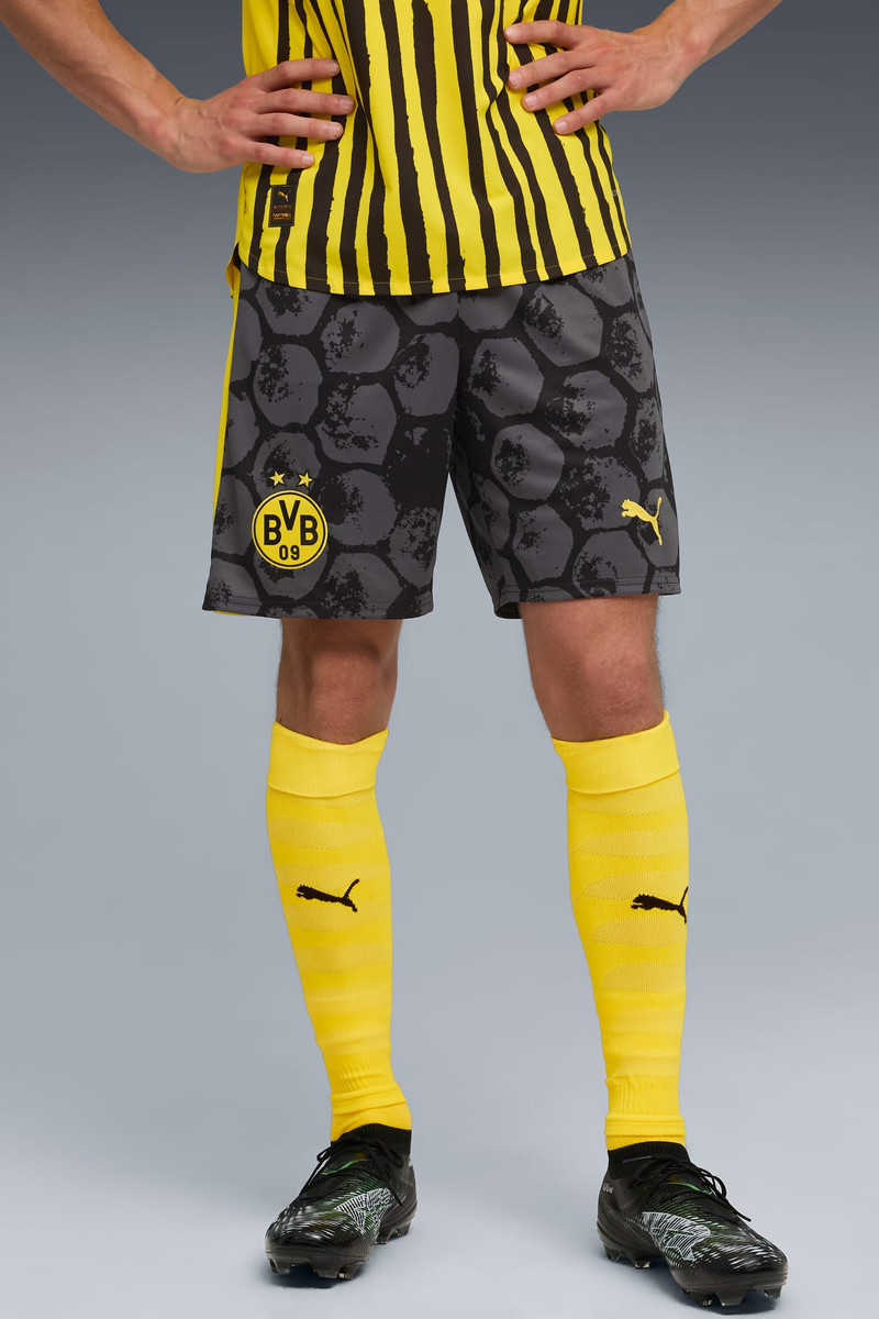 PUMA KIDSUPER x BORUSSIA DORTMUND Shorts Men outlook