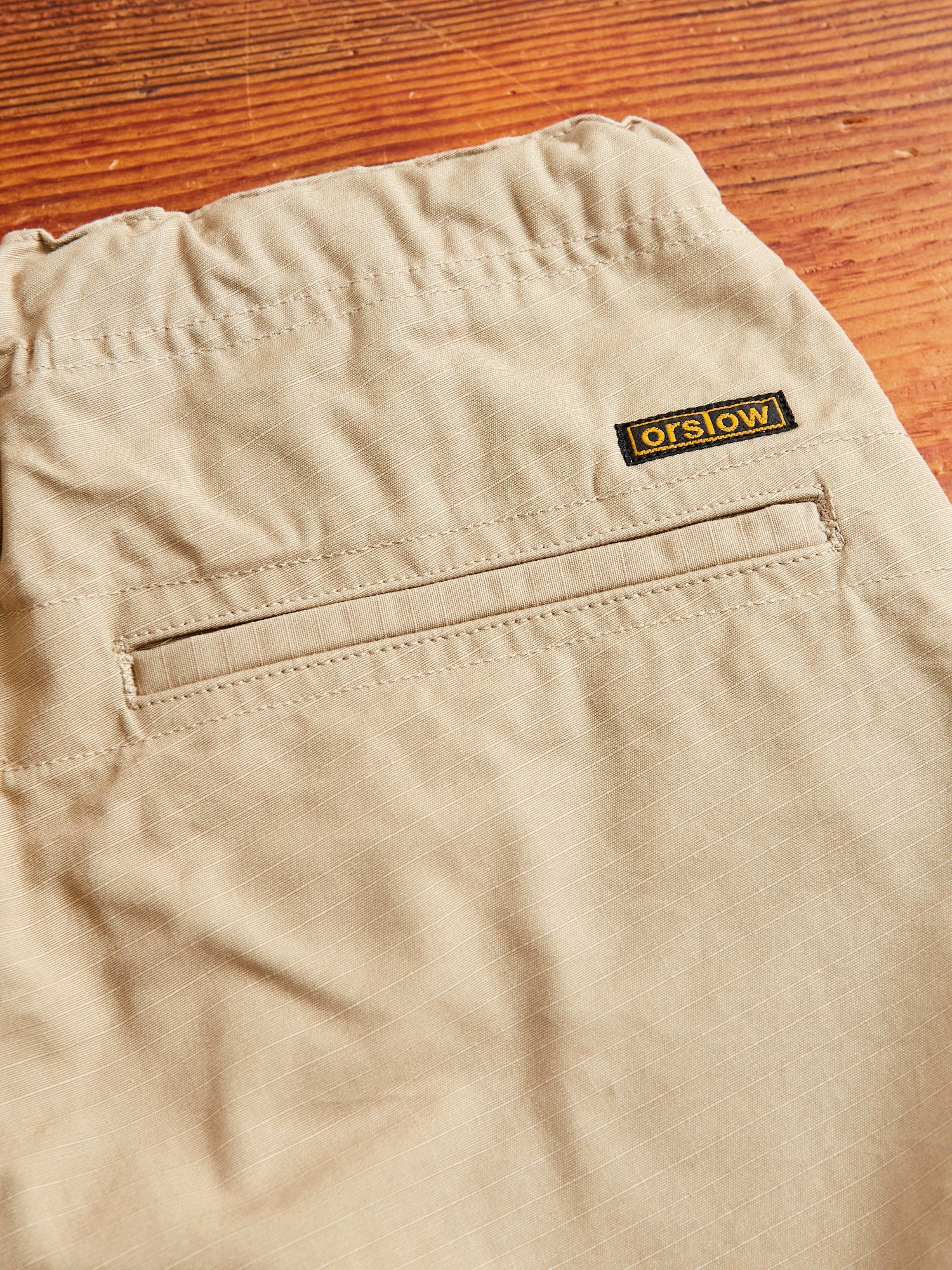 New Yorker Shorts in Beige Ripstop - 8