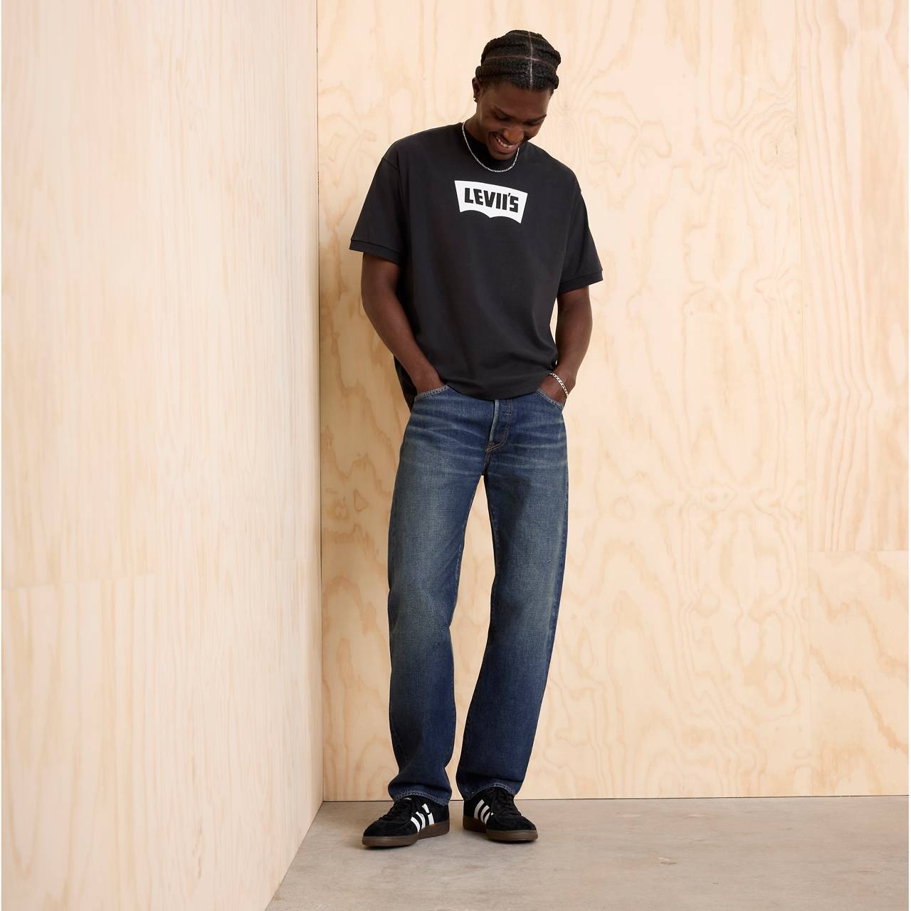 CLASSIC GRAPHIC T-SHIRT - 3