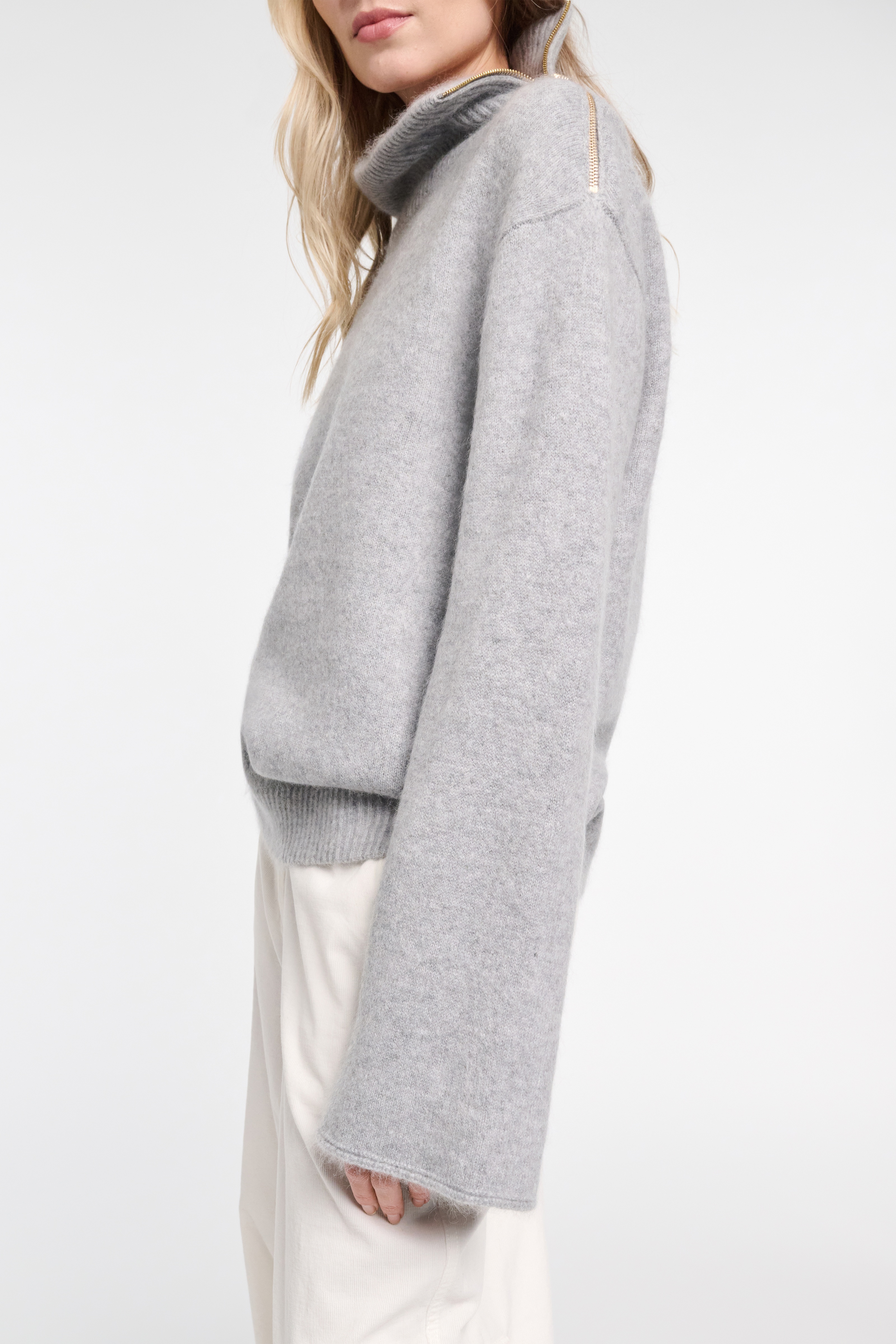 FLUFFY STATEMENTS pullover - 4