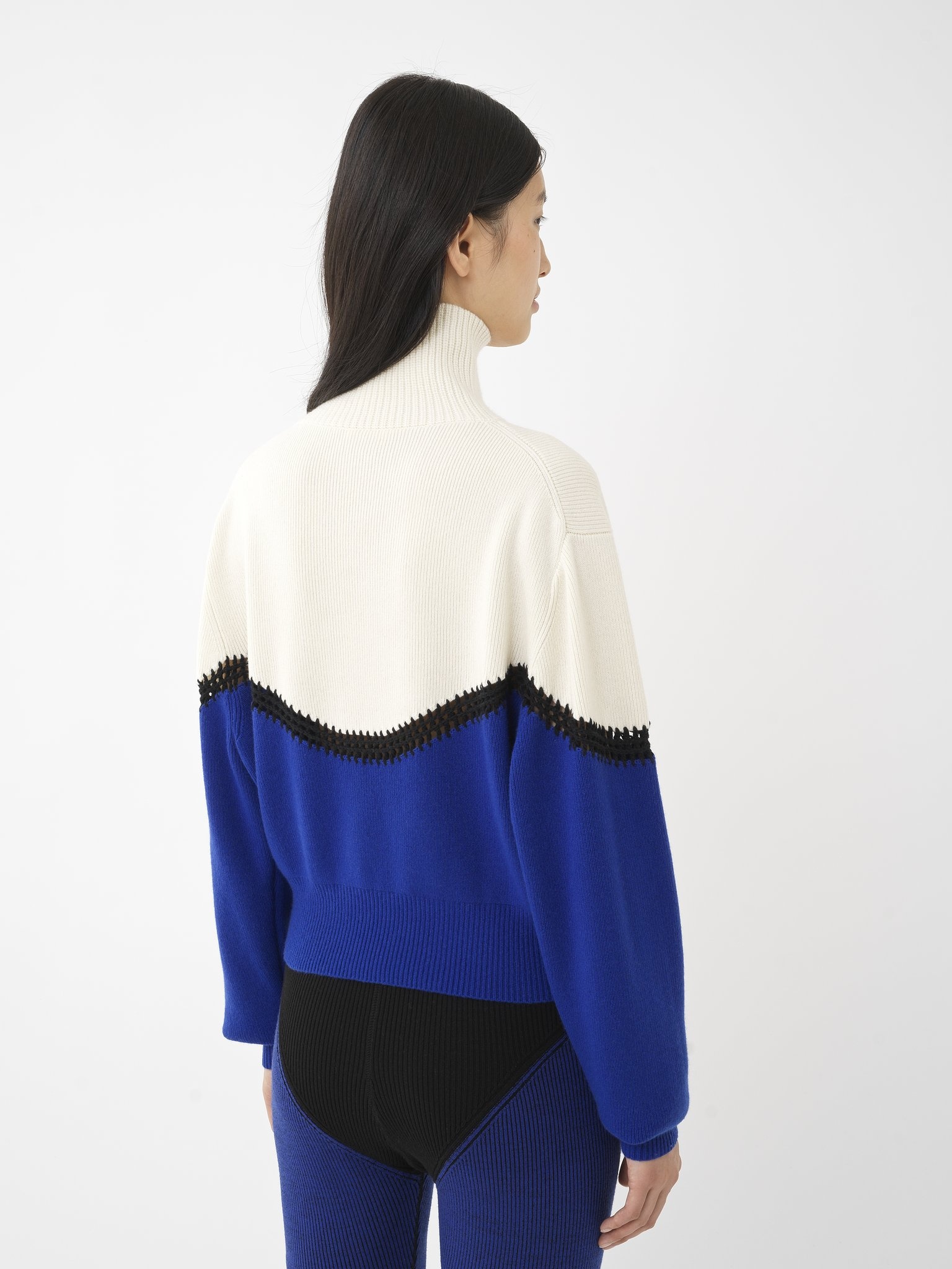 GENEROUS TURTLENECK SWEATER - 5