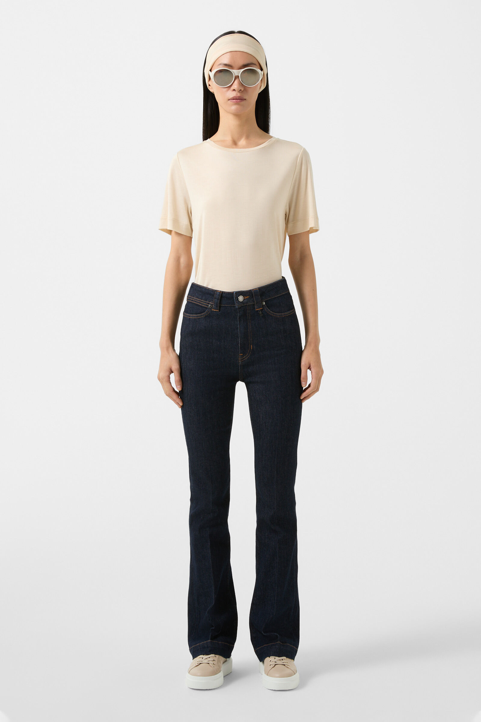 Flared fit jeans Devin in Dark Denim Blue - 4