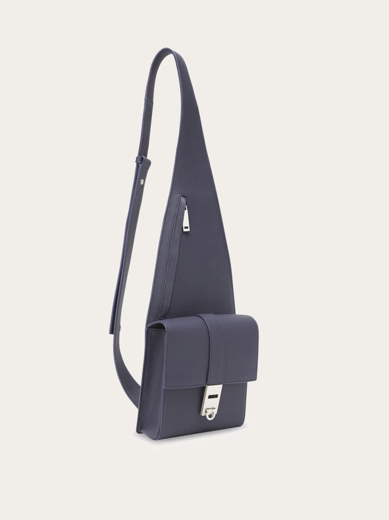 Asymmetric shoulder bag 3