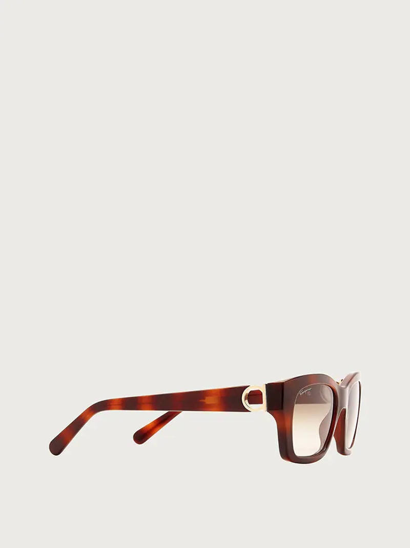 FERRAGAMO SUNGLASSES outlook