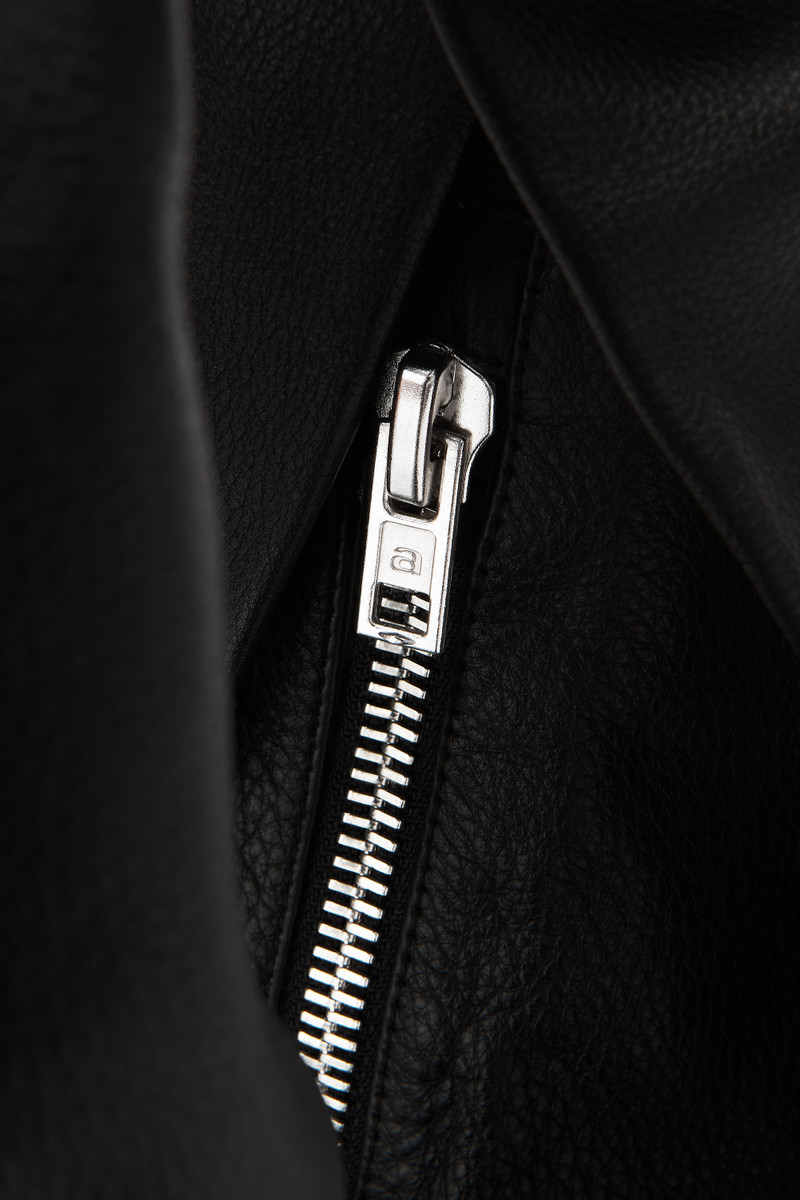 SMALL HOBO BAG IN MOTO LEATHER 4