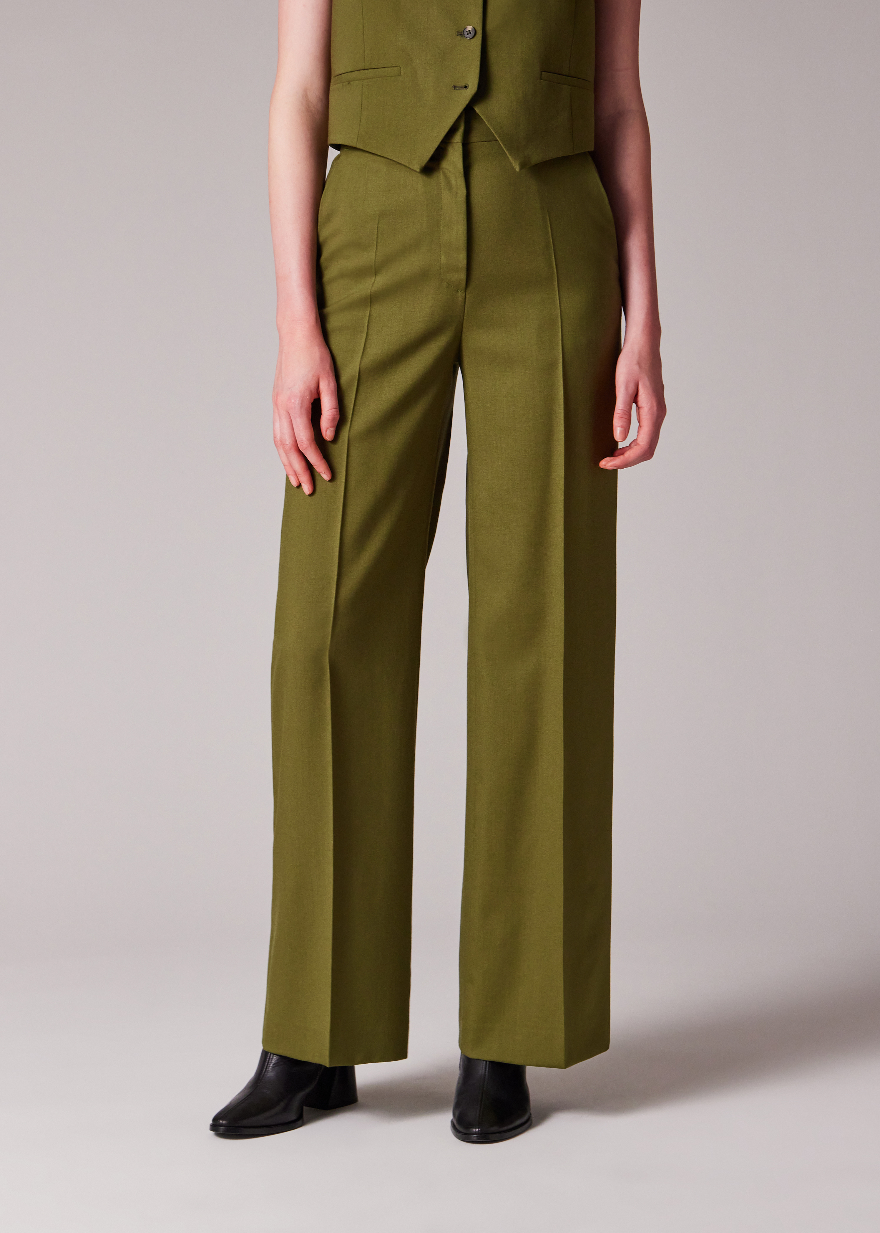 Women's Olive Green Wool Three-Piece Suit - 8