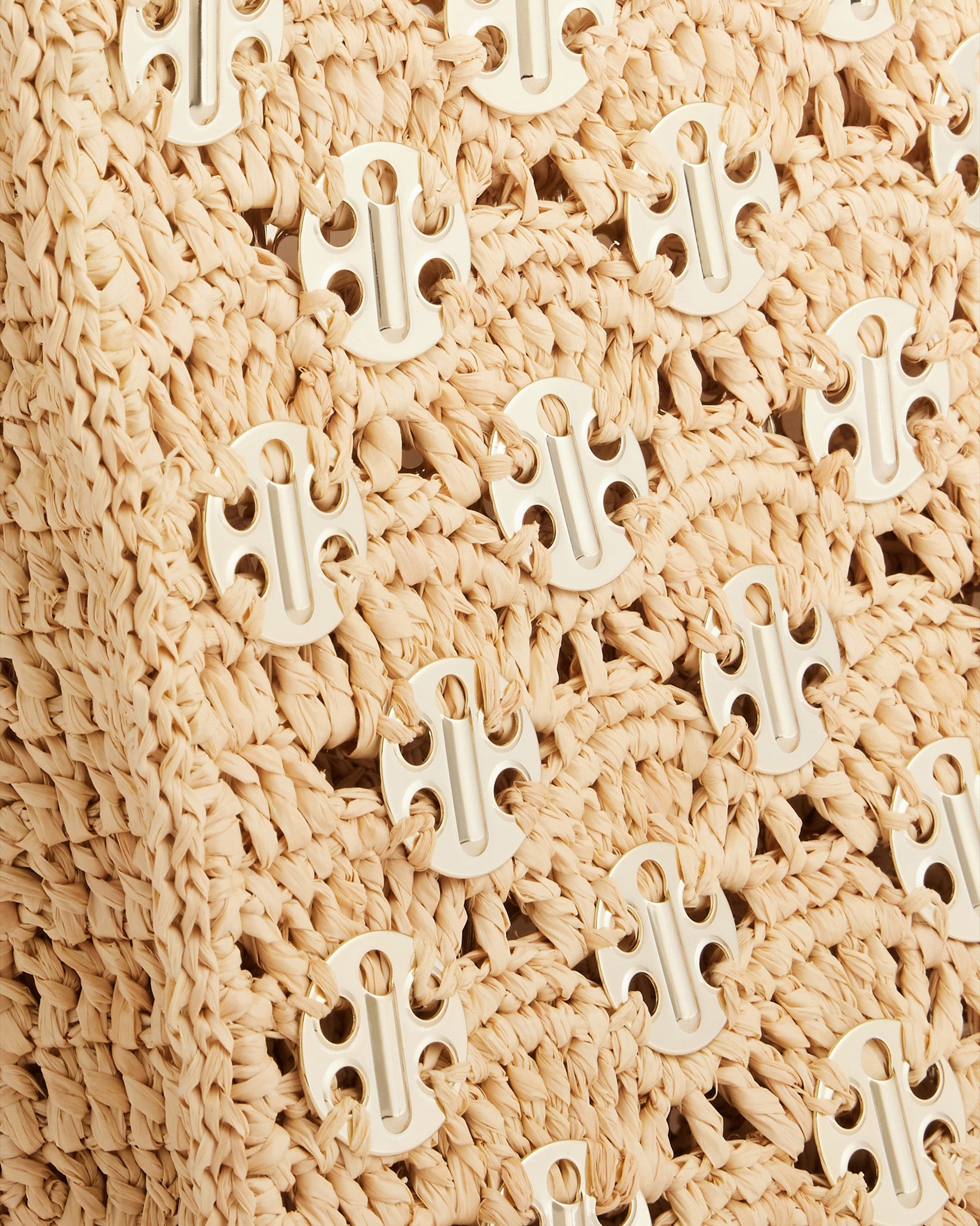 Iconic 1969 Wave Chainmail Embellished Raffia Shoulder Bag - 4