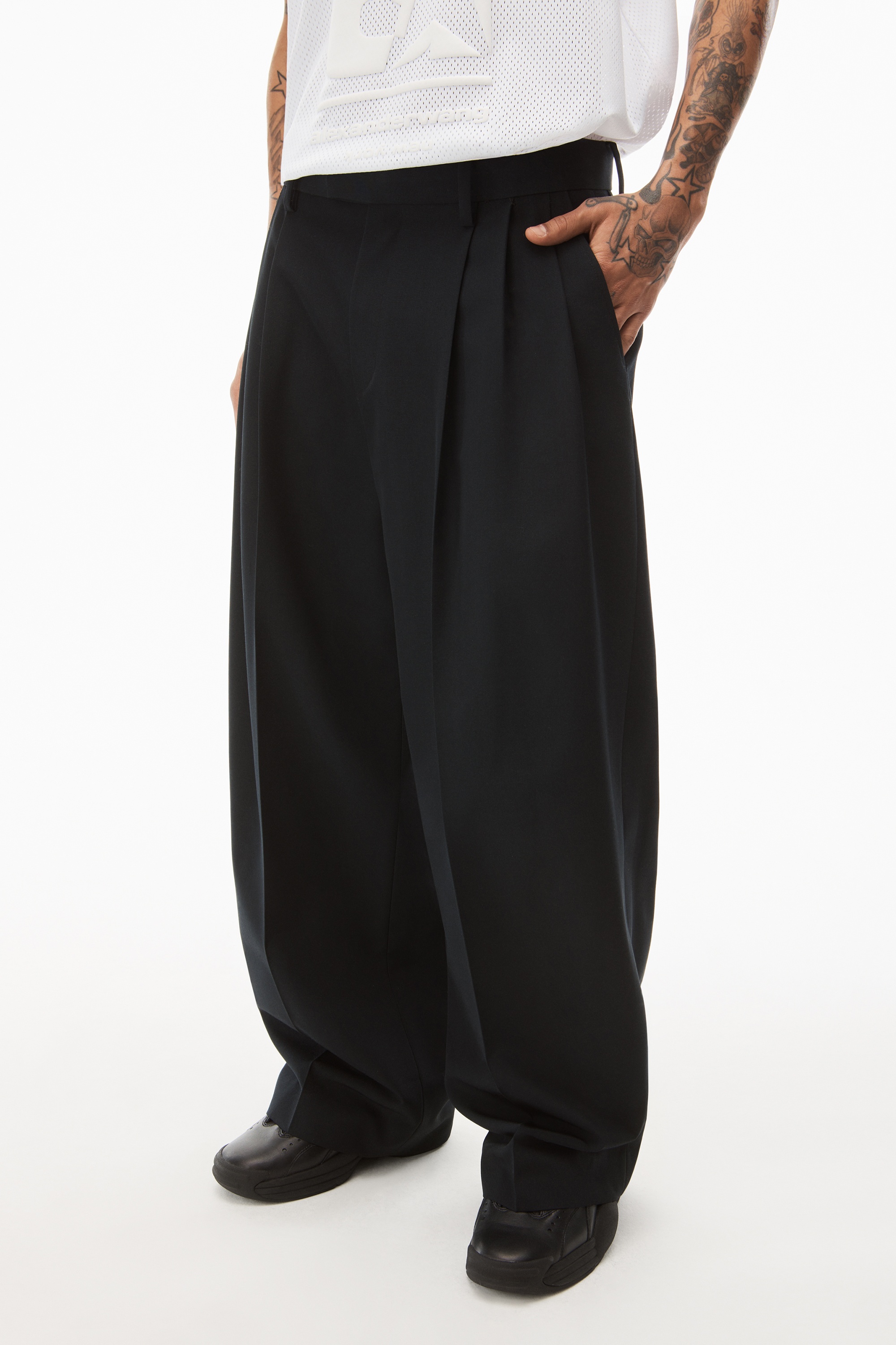 THREE PLEAT TAILORED PANT IN WOOL BLEND - 3