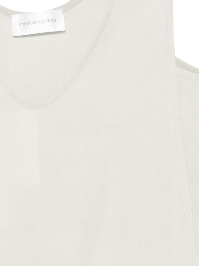 V-neck sleeveless top 3
