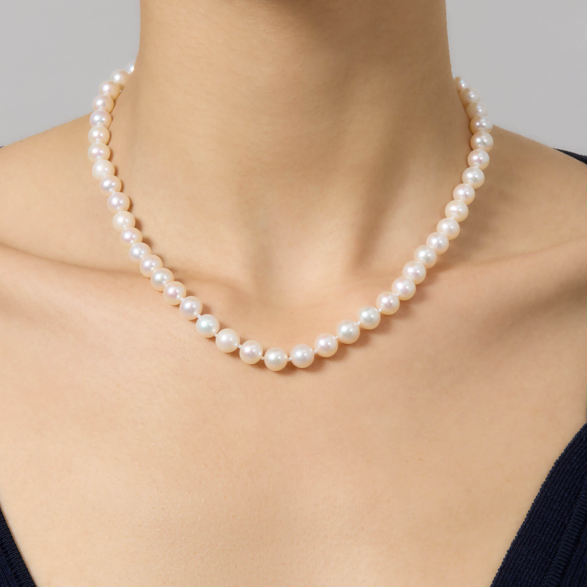 Daily Pearl Choker - 2