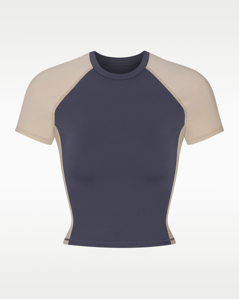 NikeSKIMS Matte Shine Mix Women's Short-Sleeve Crop Top 9