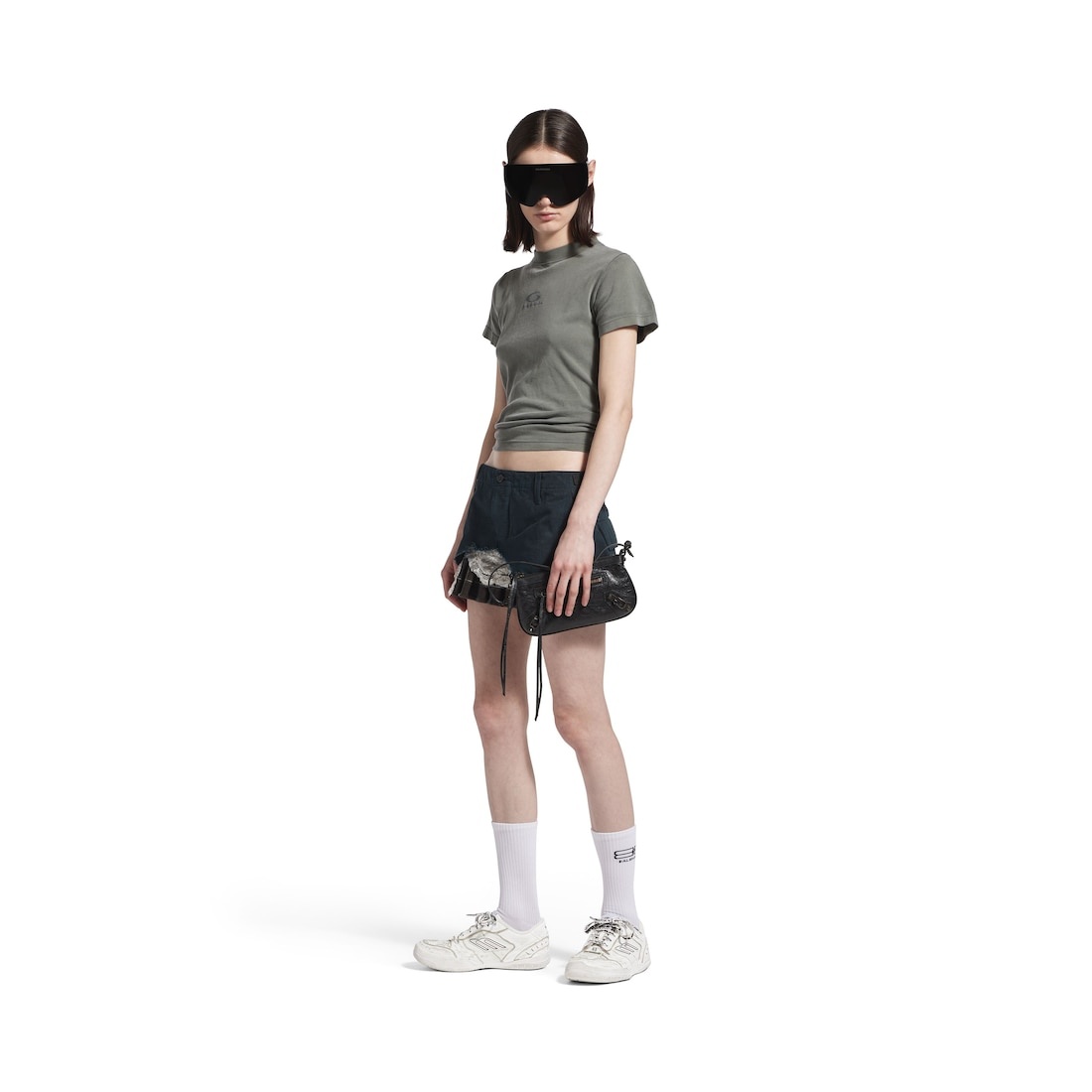 Women's Hamptons Medium Worn-out Sneaker in White - 8