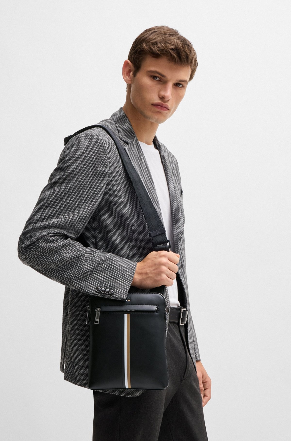 FAUX-LEATHER ENVELOPE BAG WITH SIGNATURE STRIPE - 4