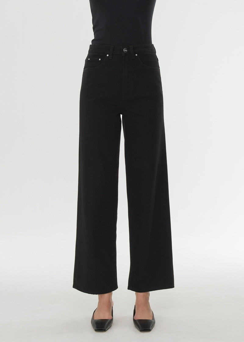 Totême Flare fit denim black outlook