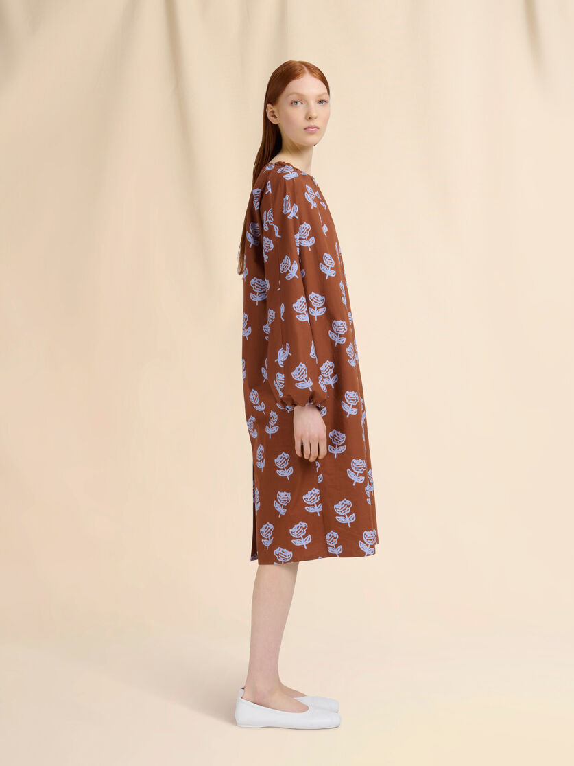 BROWN POPLIN MIDI DRESS WITH SPRAYED ROSES PRINT - 6