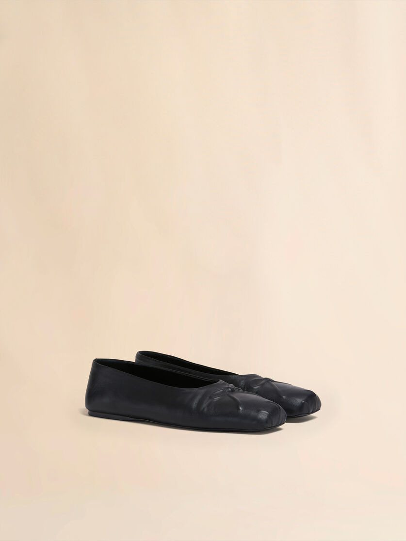 BLACK LEATHER SEAMLESS BALLET FLAT - 2