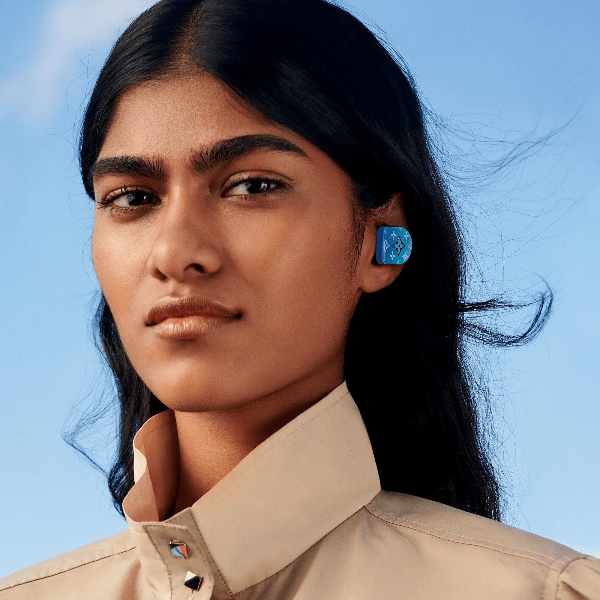 Louis Vuitton Horizon Wireless Earphones - Blue Gradient - 5