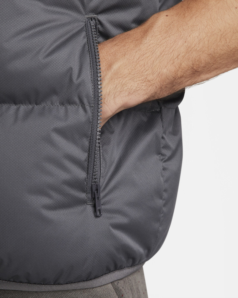 Nike Sportswear Club PrimaLoft® Men's Water-Repellent Puffer Vest 5