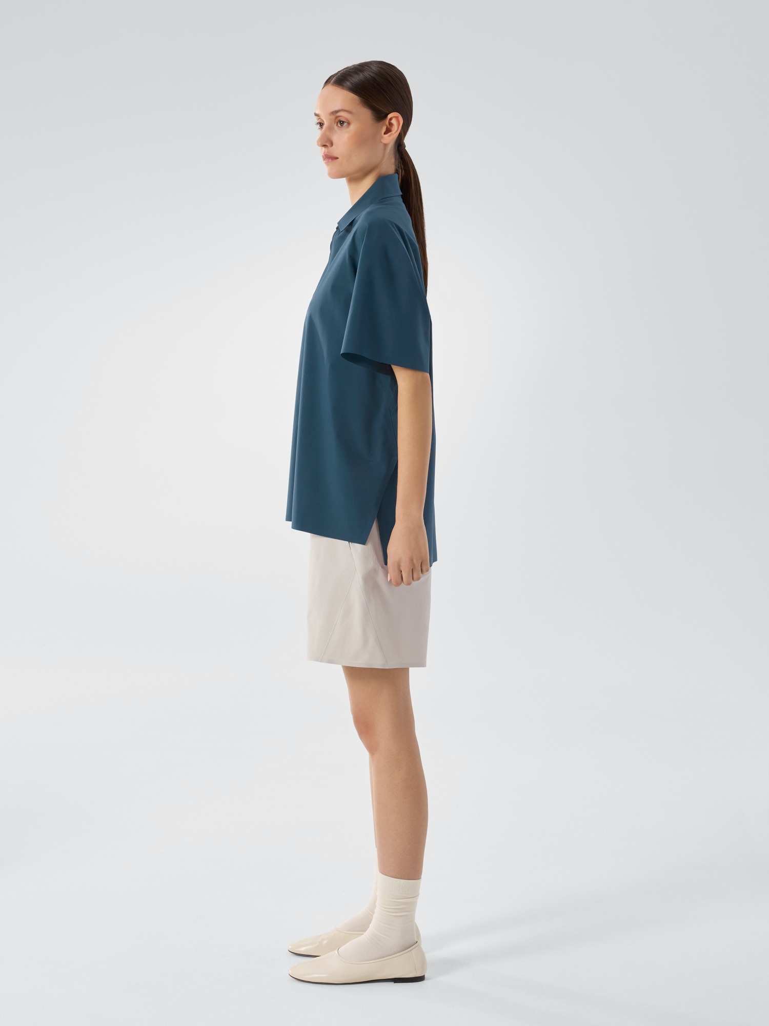 Eave V-Neck Shirt - 5