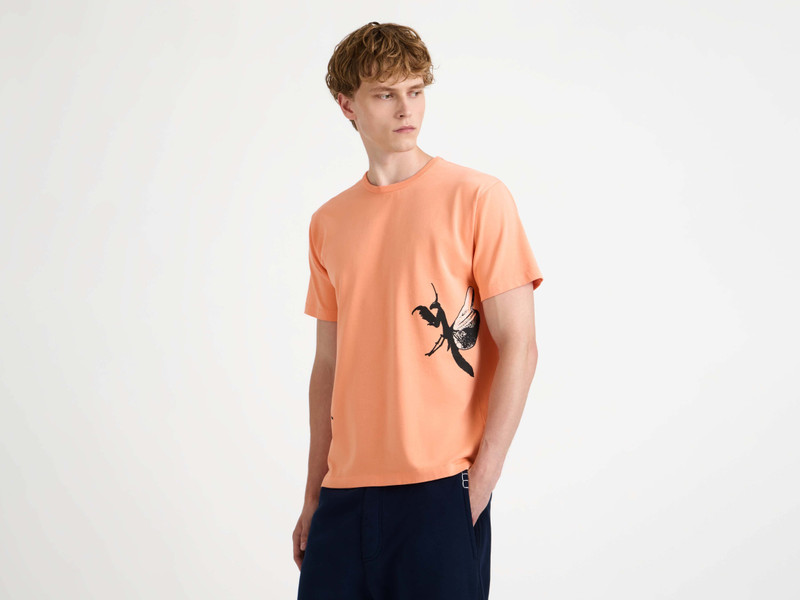MENS PRAYING MANTIS T-SHIRT IN PEACH 1