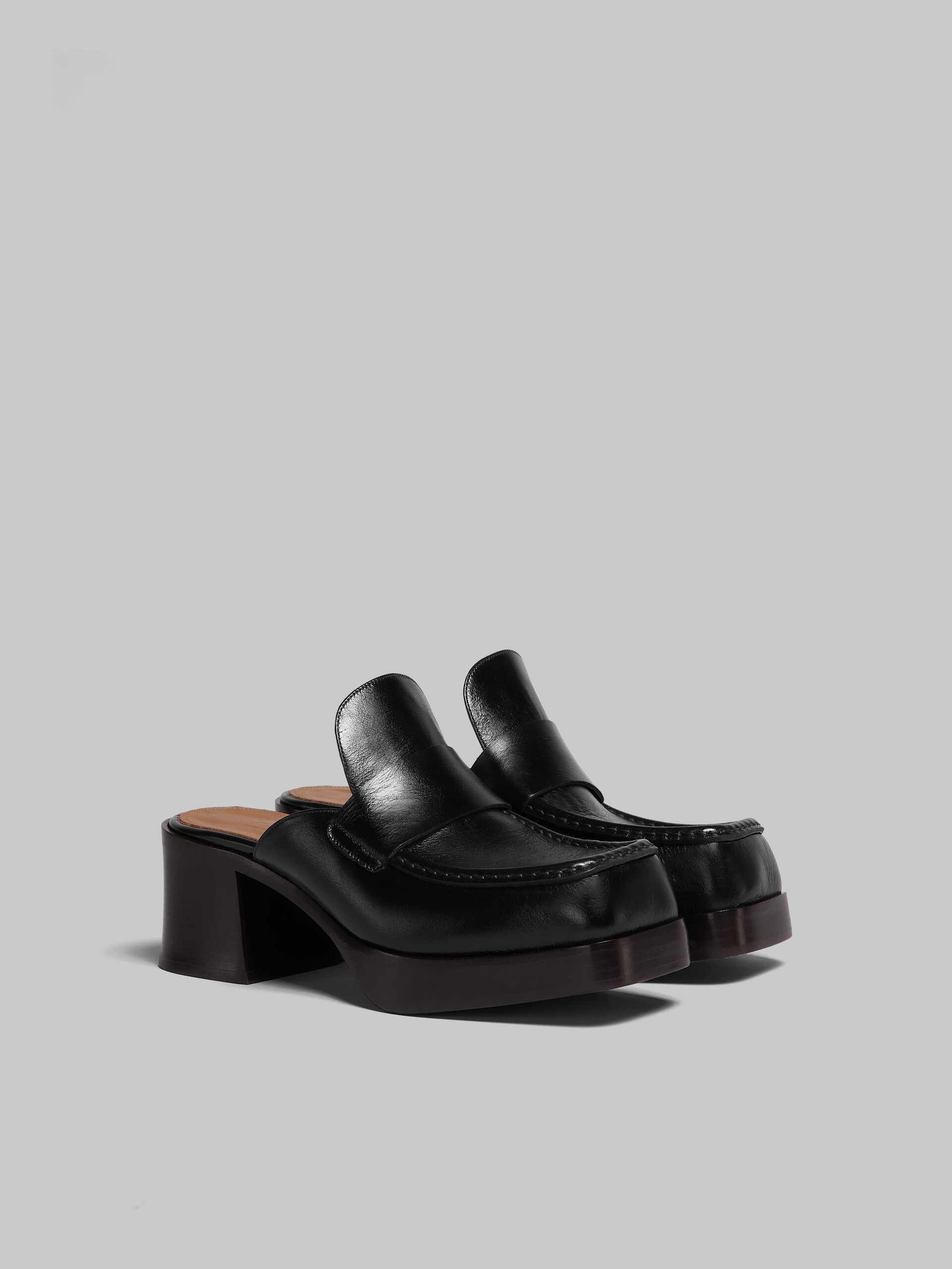 BLACK LEATHER HEELED MULE - 2